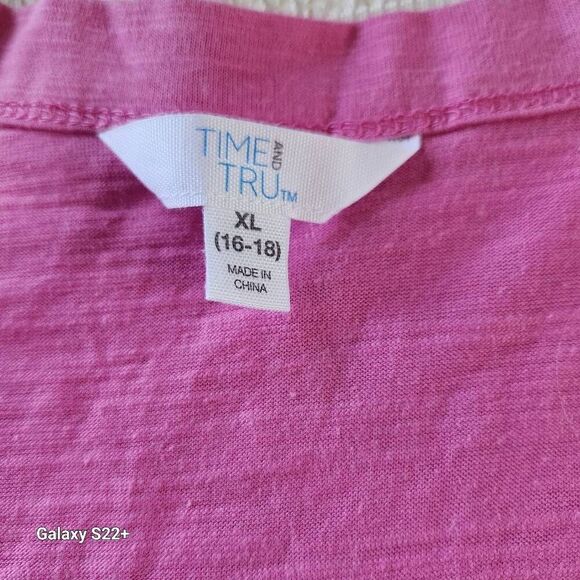 E19 Time and Tru t-shirt - Picture 3 of 7